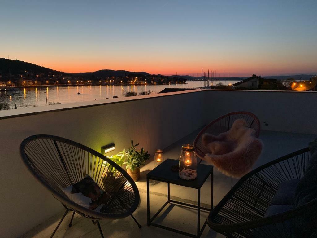 Modern Apartments Day Σίμπενικ Εξωτερικό φωτογραφία